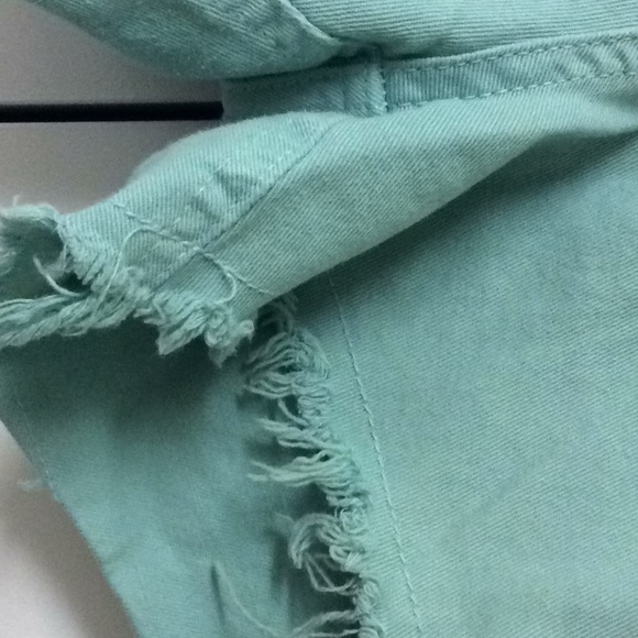 Indigo Bird Denim Cutoff Fringe Shorts Size 2 - Picture 2 of 6